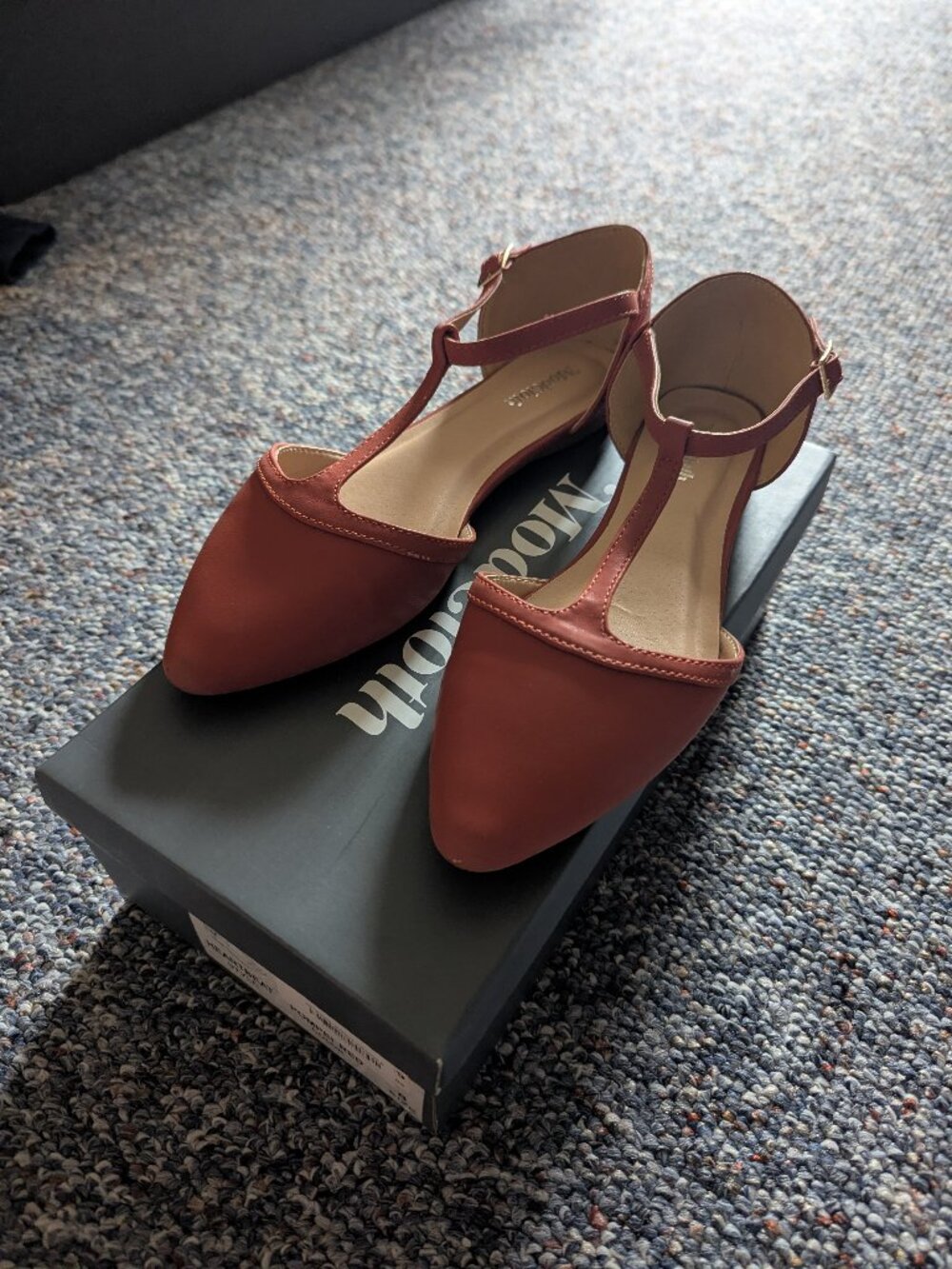 ModCloth t-strap pointed toe flats size 8 workwear